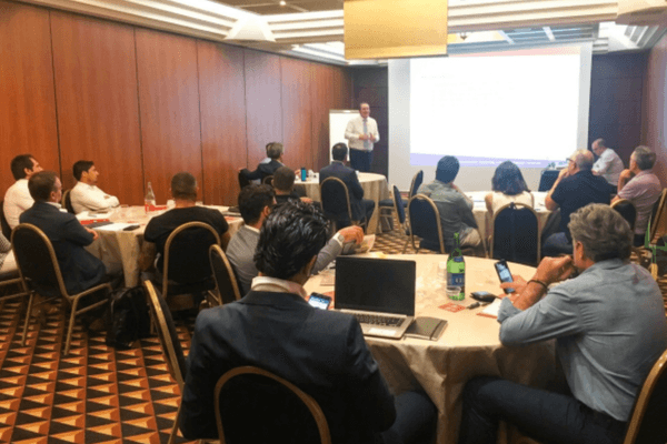Intervento Marco Damiani StrategiaBancaria a evento Osa Community imprenditori 2019