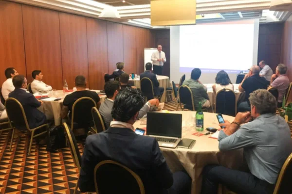 Intervento Marco Damiani StrategiaBancaria a evento Osa Community imprenditori 2019