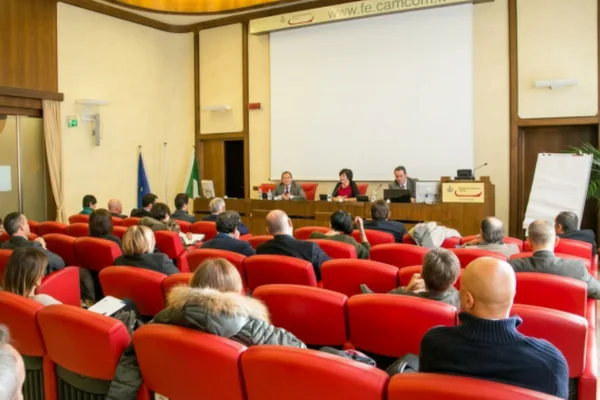 sala Cciaa Ferrara evento centrale rischi 11-2016 cna, Unicredit, Strategiabancaria Centralerischipro Damiani Marco